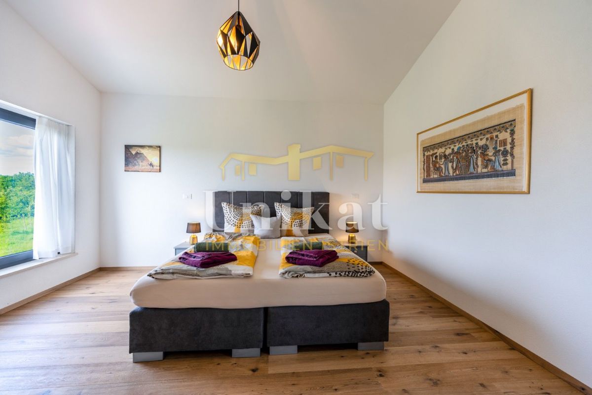 Casa di lusso con garage sotterraneo - 3 km dal mare